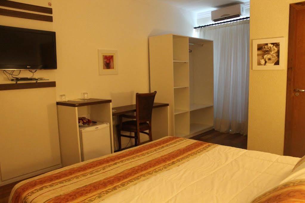 Hotel Imperial De Quatro Barras Extérieur photo